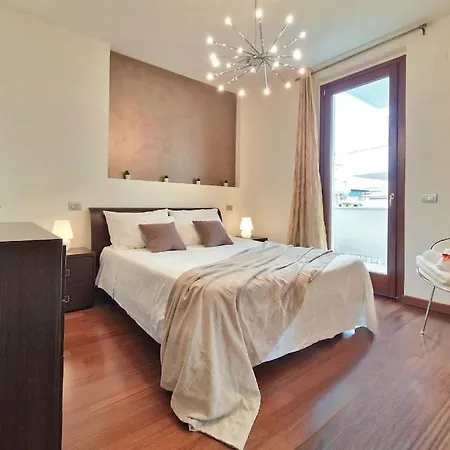 Raffinata Dimora Wi-fi Parcheggio Privato Balcone Abitabile *